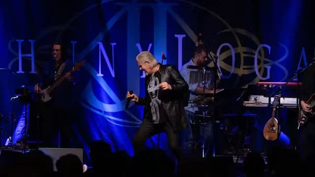 Johnny Logan & Friends – Julekoncert på Rotationen